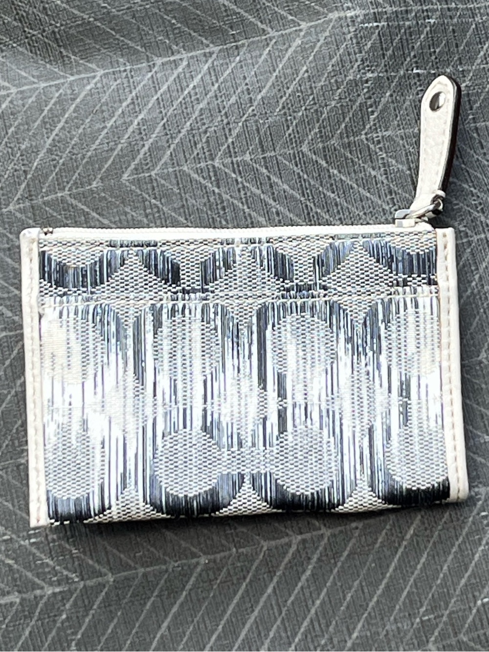 EUC Coach Light Gray and White Signature Card Case with Silver Logo - Picture 4 of 15
